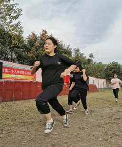 襄樊市第二十九中学户外活动场地