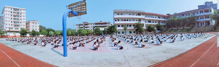新丰县回龙中学户外活动场地