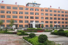 云梦县曲阳高级中学户外活动场地