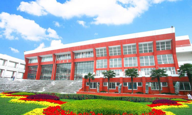 湖北省孝感市第一高级中学户外活动场地