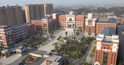岳阳市第十五中学户外活动场地
