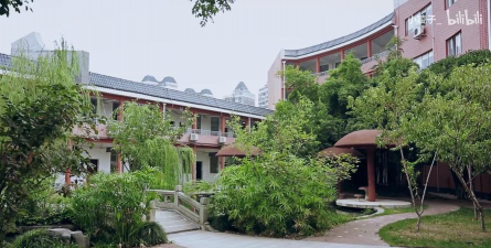 岳阳市外国语学校 (岳阳市第八中学)