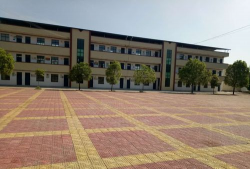 揭阳市揭东区梅岗中学户外活动场地