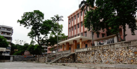 化州市实验中学户外活动场地