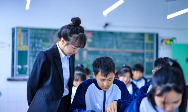 重庆市涪陵创新计算机学校户外活动场地