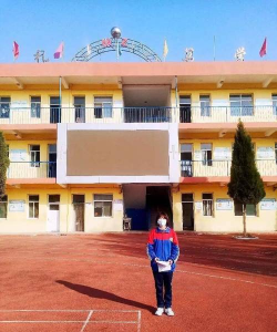 会宁县韩集乡袁咀初级中学户外活动场地