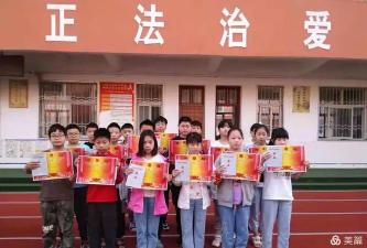 襄城县玉成中学户外活动场地