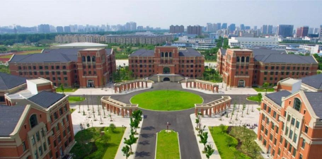 嘉兴南洋职业技术学院户外活动场地