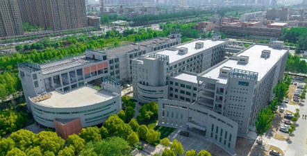 黄河水利职业技术大学户外活动场地