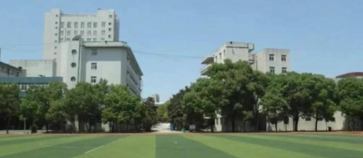 湖北财税职业学院户外活动场地