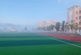 郎岱镇中学户外活动场地