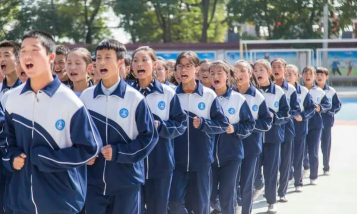 平凉市第二回民中学户外活动场地