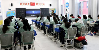 庆阳市西峰区鸿志中学户外活动场地