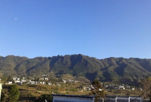 毕节市杨家湾中学户外活动场地