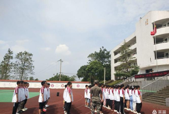 合川区七间中学户外活动场地