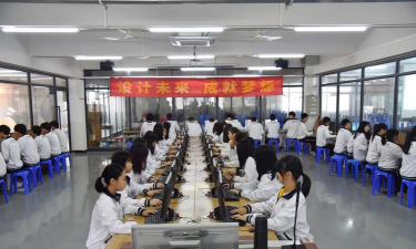 江门市技师学院户外活动场地