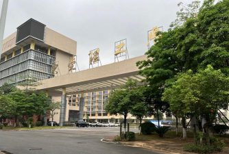 新兴县理工学校户外活动场地