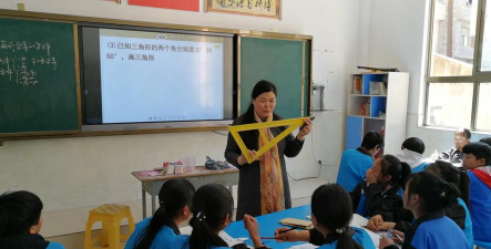 青场中学户外活动场地