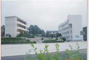 鸡场中学