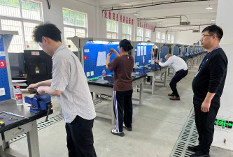 通城县职业技术教育中心