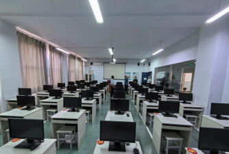 运城市政法职业学校户外活动场地