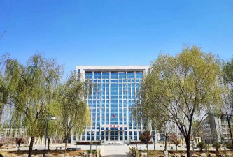 邹城市技工学校户外活动场地