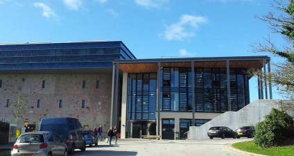 法尔茅斯大学户外活动场地