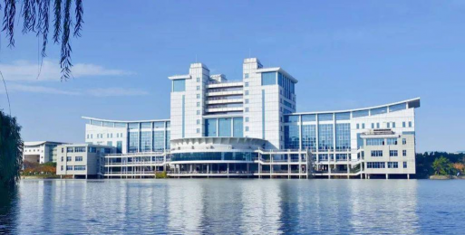 湖北工程学院户外活动场地