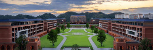 桂林市高新工业科技职业技术学校户外活动场地