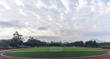 武鸣县罗波高级中学户外活动场地