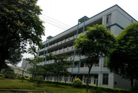 武鸣县锣圩高级中学户外活动场地