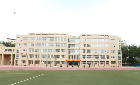 本溪市财贸学校户外活动场地