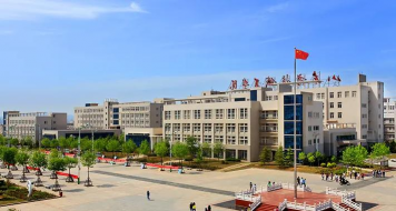 山东省烟台粮食学校户外活动场地