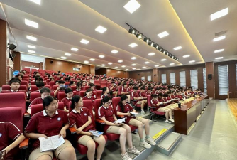南京新港职业学校户外活动场地