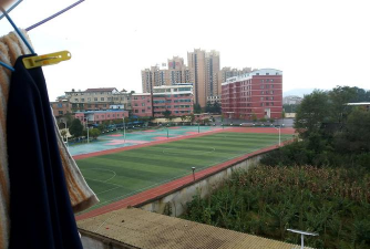 私立景阳中学户外活动场地
