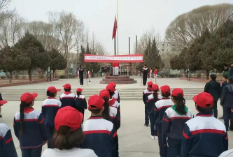 阿瓦提县一中户外活动场地