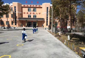奇台农场二分场学校户外活动场地