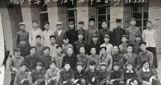 鸣沙中学户外活动场地
