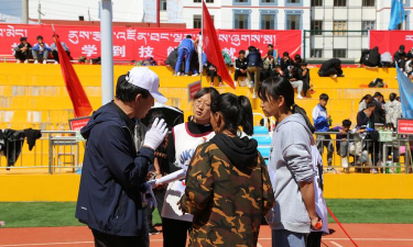 甘南州职教中心户外活动场地