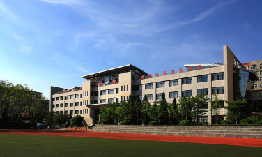 本溪市燕东高中户外活动场地
