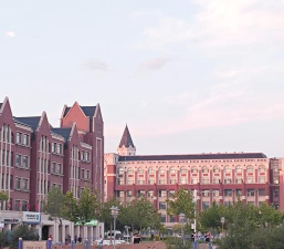 唐山工业职业技术大学户外活动场地