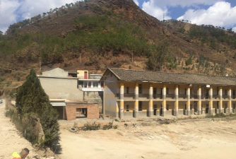 会理县通安镇中学户外活动场地
