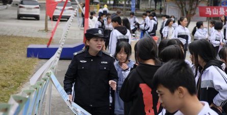 马山县古零中学户外活动场地