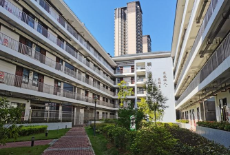 南宁市第四中学(初中)户外活动场地