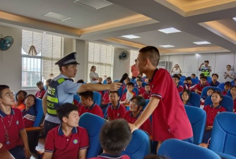 南宁市长塘镇初级中学户外活动场地