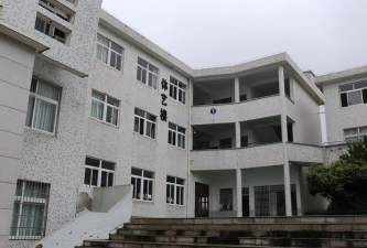 无锡市长江中学户外活动场地