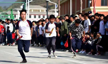 怒江傈僳族自治州民族中等专业学校户外活动场地