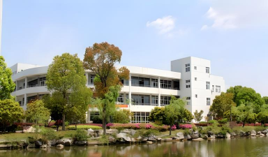 台州市椒江区黄礁中学户外活动场地
