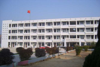 温岭市城南镇岙环中学户外活动场地