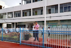 高邮市八桥镇初级中学户外活动场地